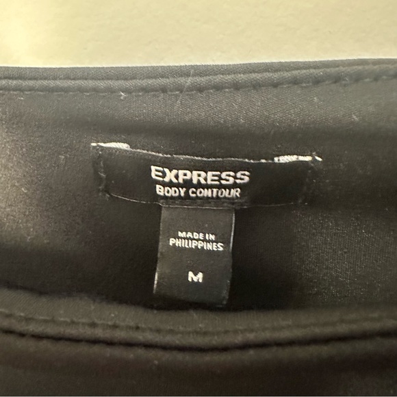 Express Body Contour High Compression Square Neck Long Sleeve Cropped Tee - Picture 6 of 7